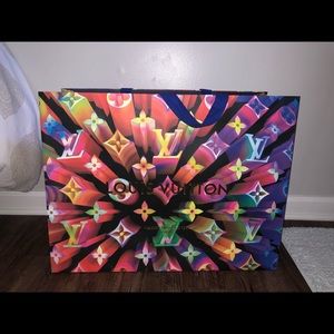 XL Louis Vuitton Holiday Exclusive Shopping Bag